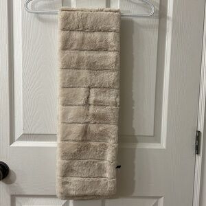 Talbots plush faux fur scarf  pull through design cozy cream cottage core